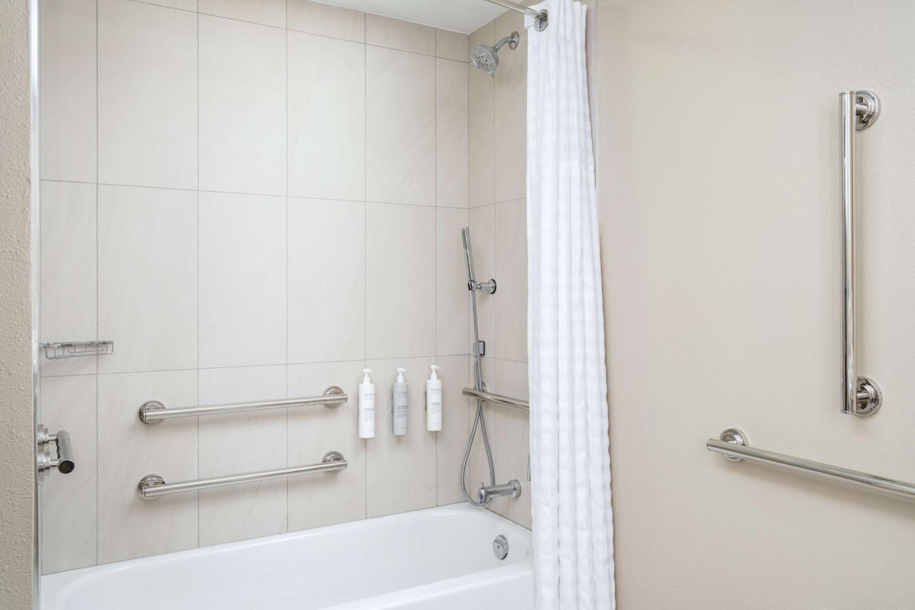 Embassy Suites by Hilton Charleston Airport Hotel & Convention Center