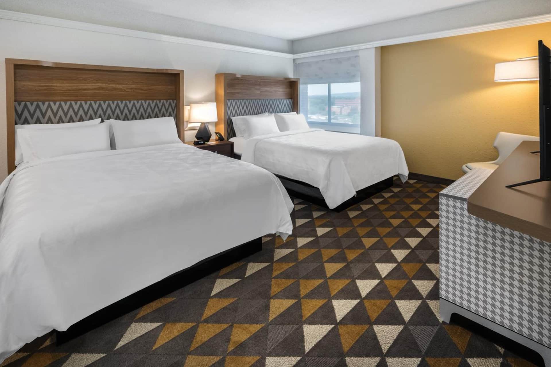 Holiday Inn and Suites Pittsfield-Berkshires