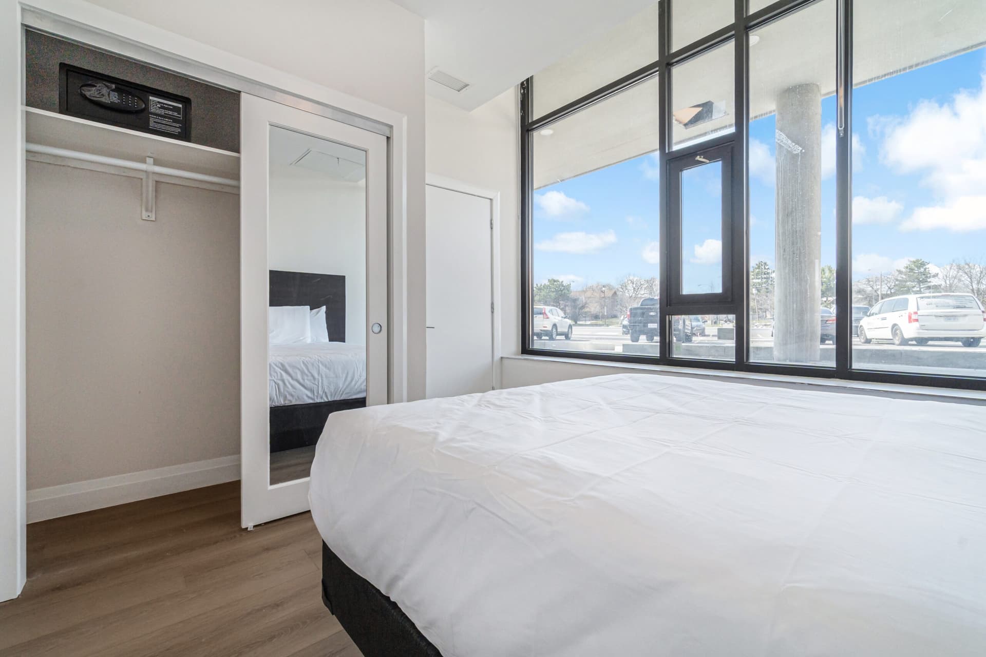 Meadowvale Apartment Hotel