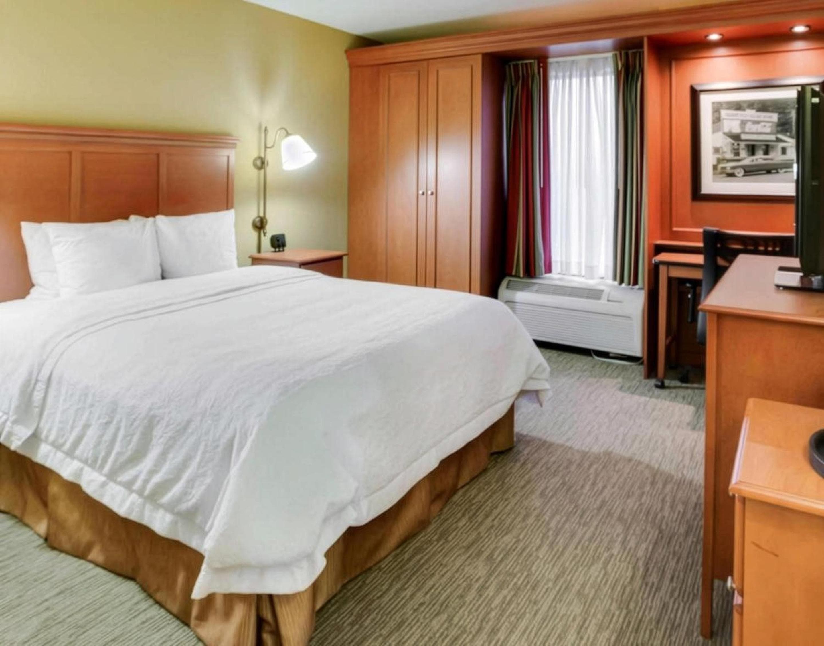 Pittsburgh Airport Inn and Suites
