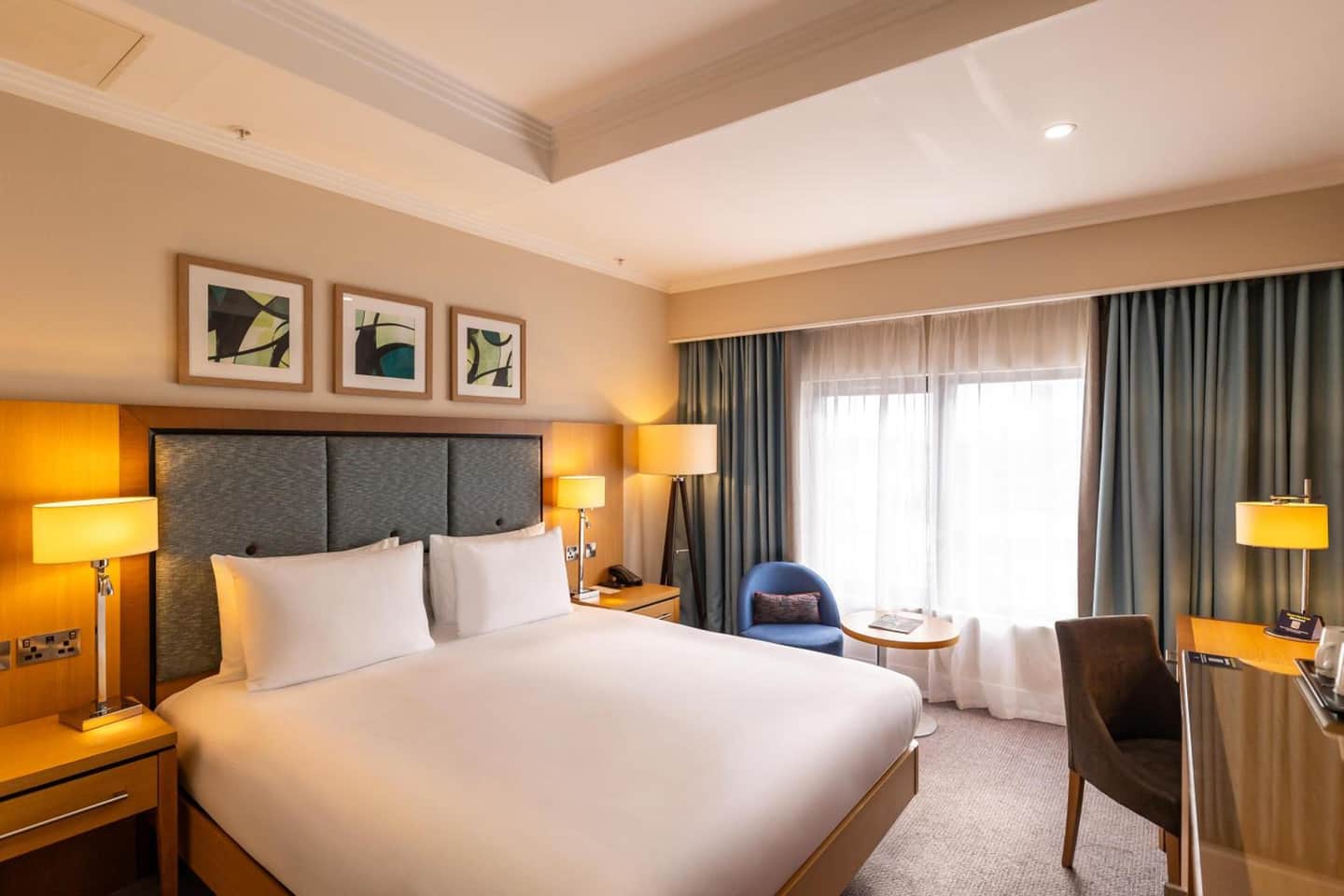 DoubleTree by Hilton London - Victoria