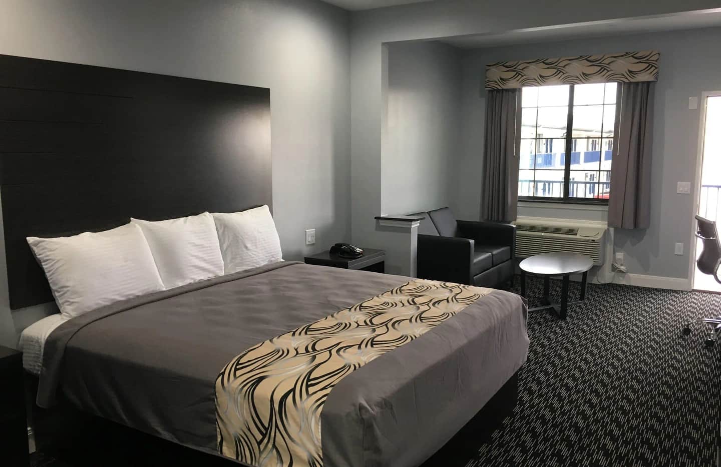 Platinum Inn and Suites