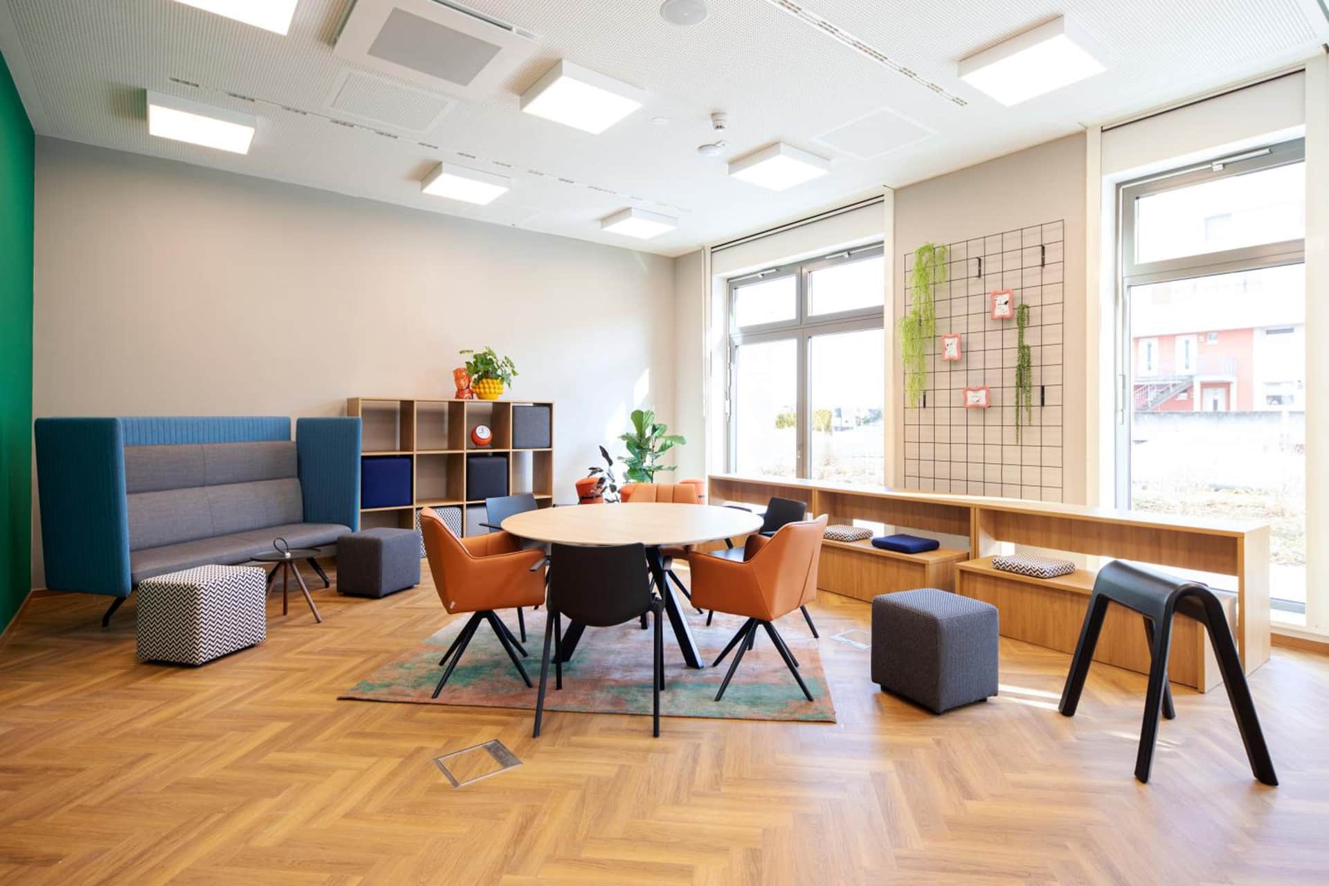 LOGINN Hotel Köln Airport