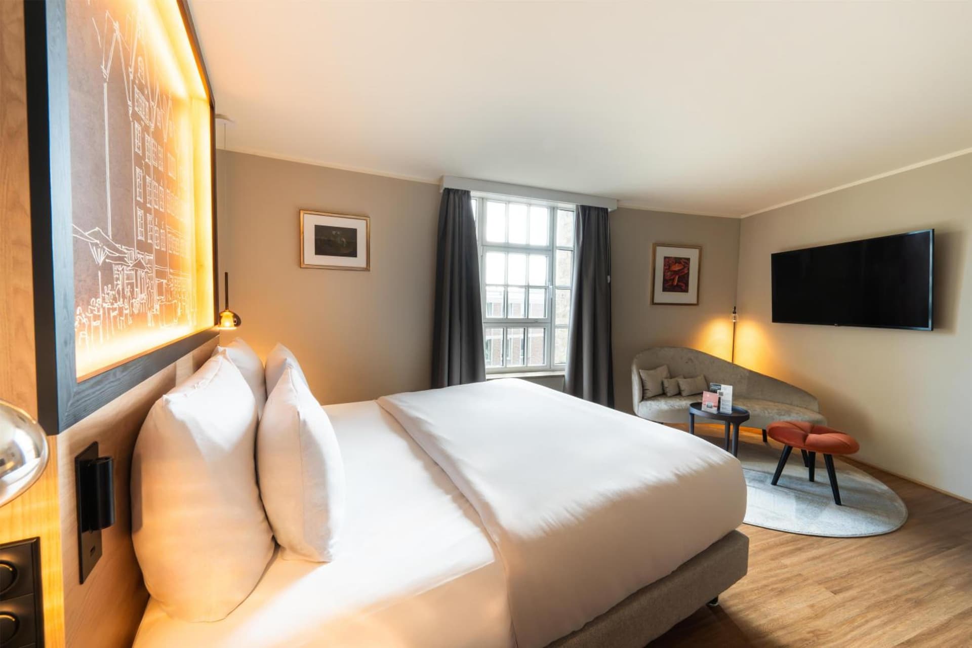 Wasserturm Hotel Cologne, Curio Collection by Hilton
