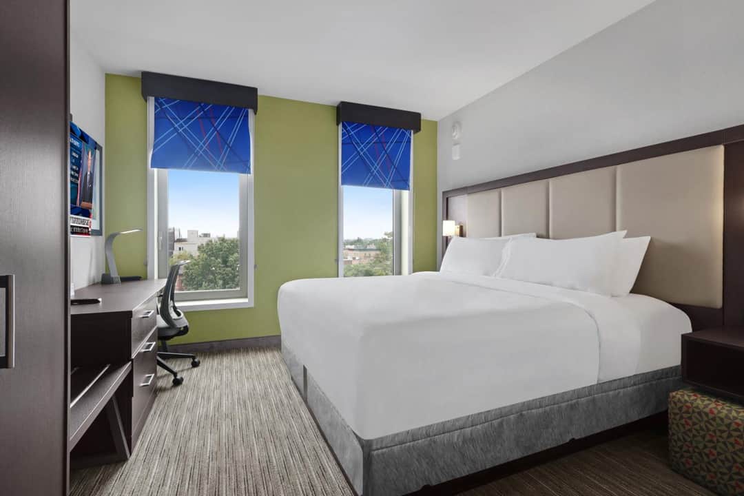 Hotel 1200