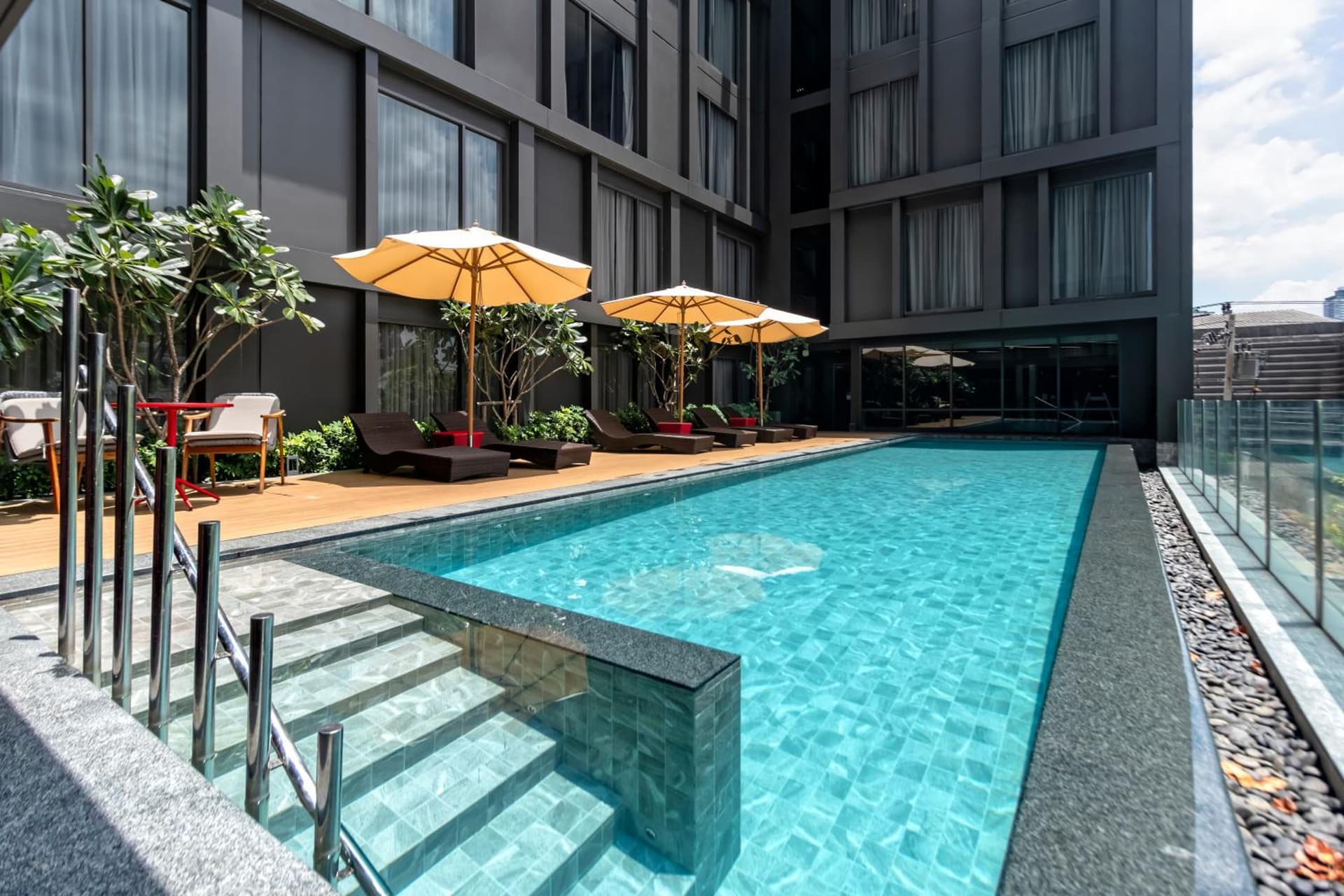 Oakwood Studios Sukhumvit Bangkok