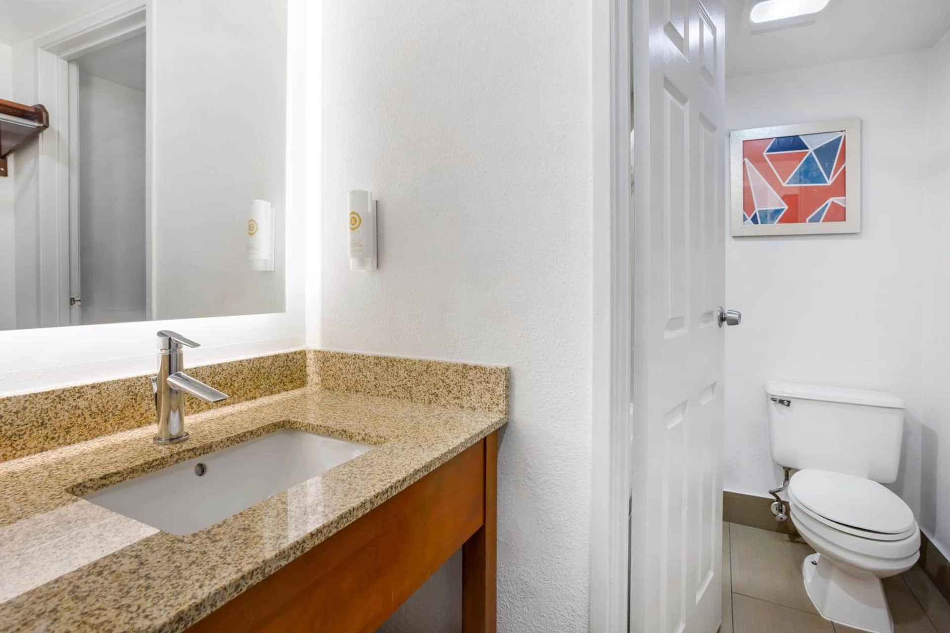 Comfort Inn Edgewater on Hudson River