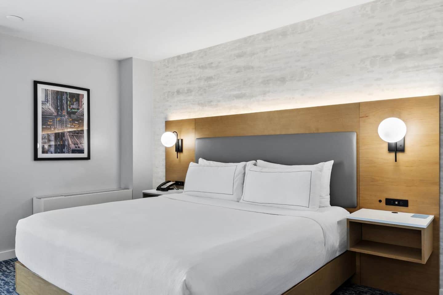 DoubleTree by Hilton New York JFK Airport