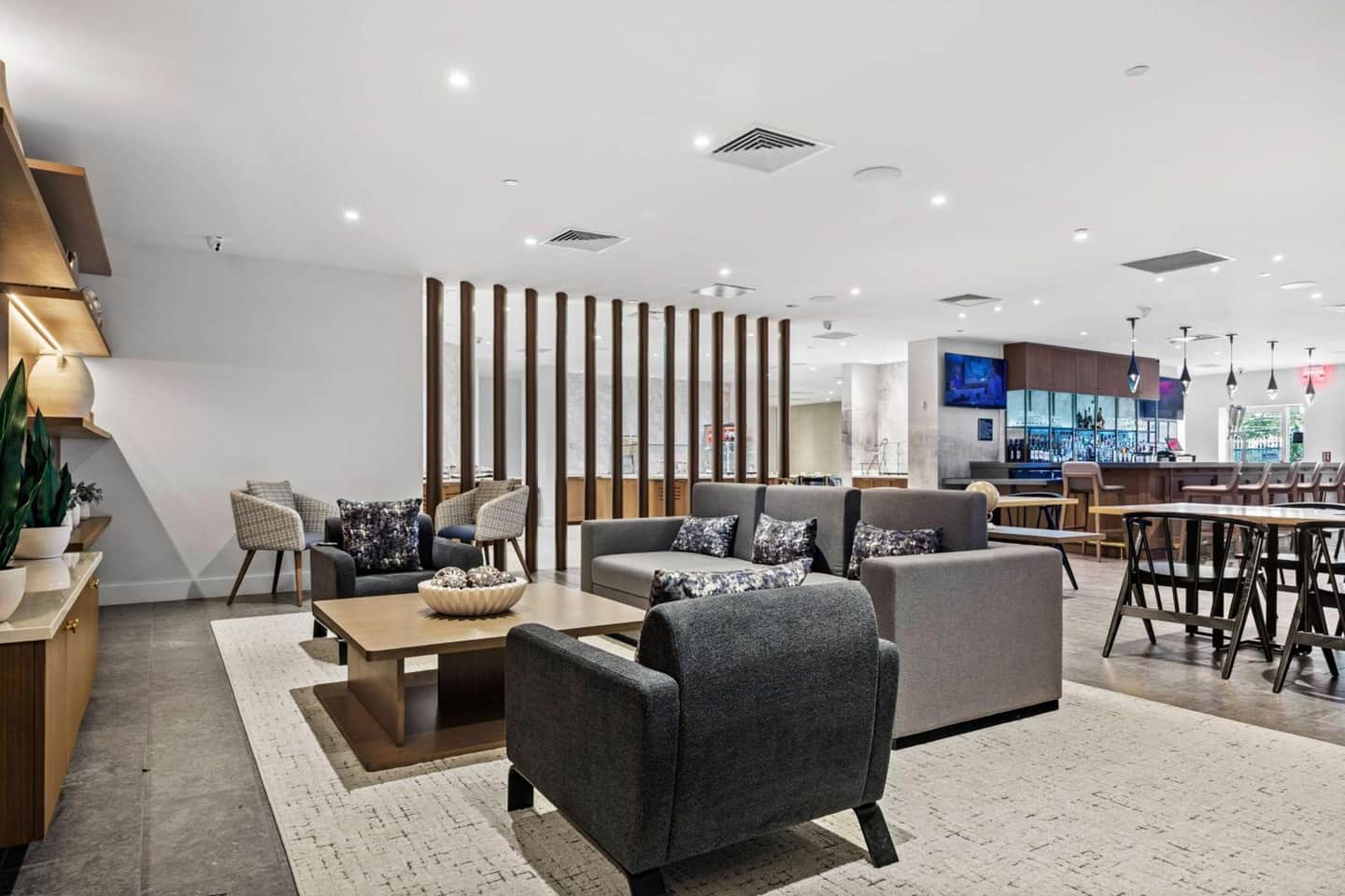 DoubleTree by Hilton New York JFK Airport