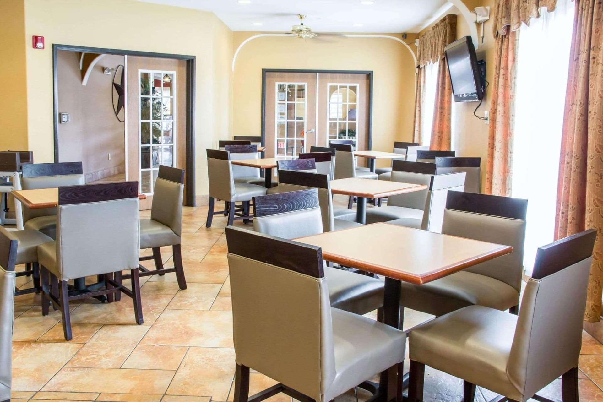 Comfort Suites San Antonio SeaWorld - Lackland AFB