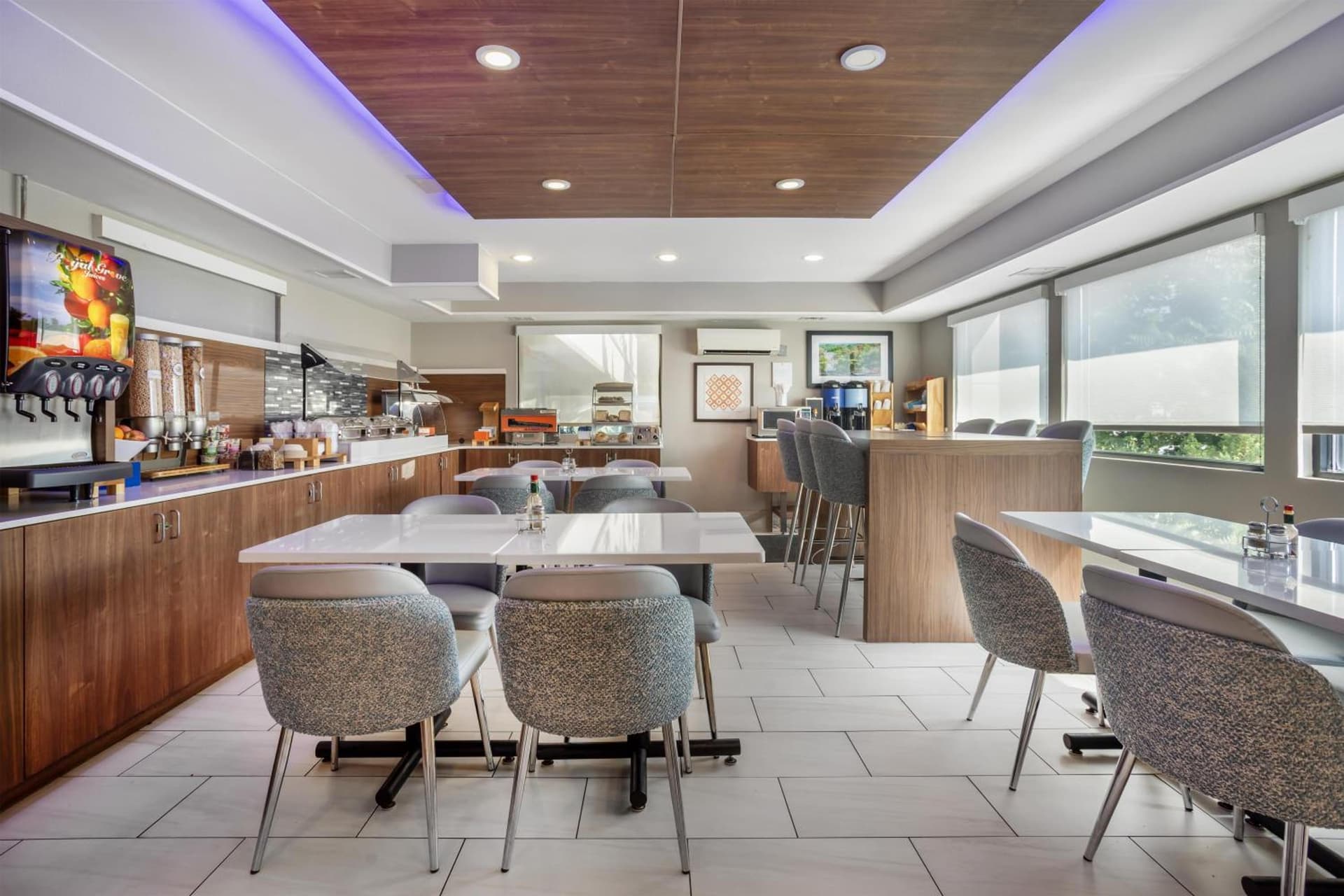 Best Western Roslyn-Long Island Hotel