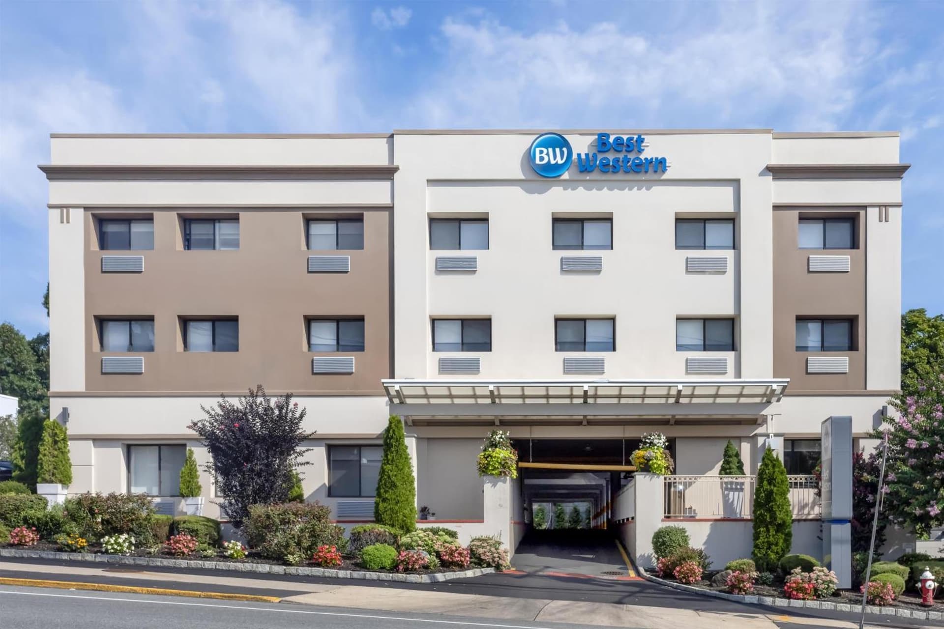 Best Western Roslyn-Long Island Hotel