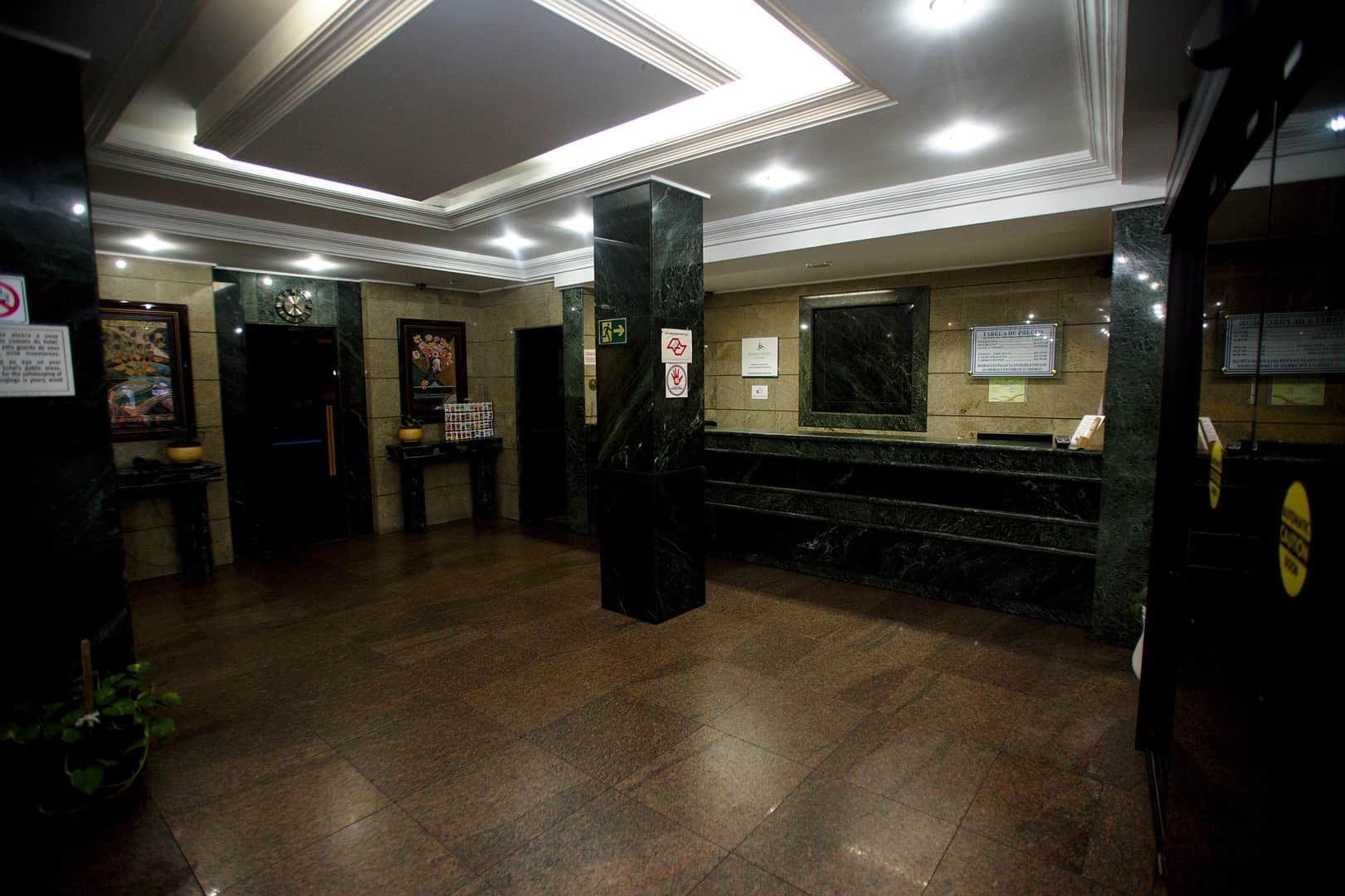 Hotel Columbia