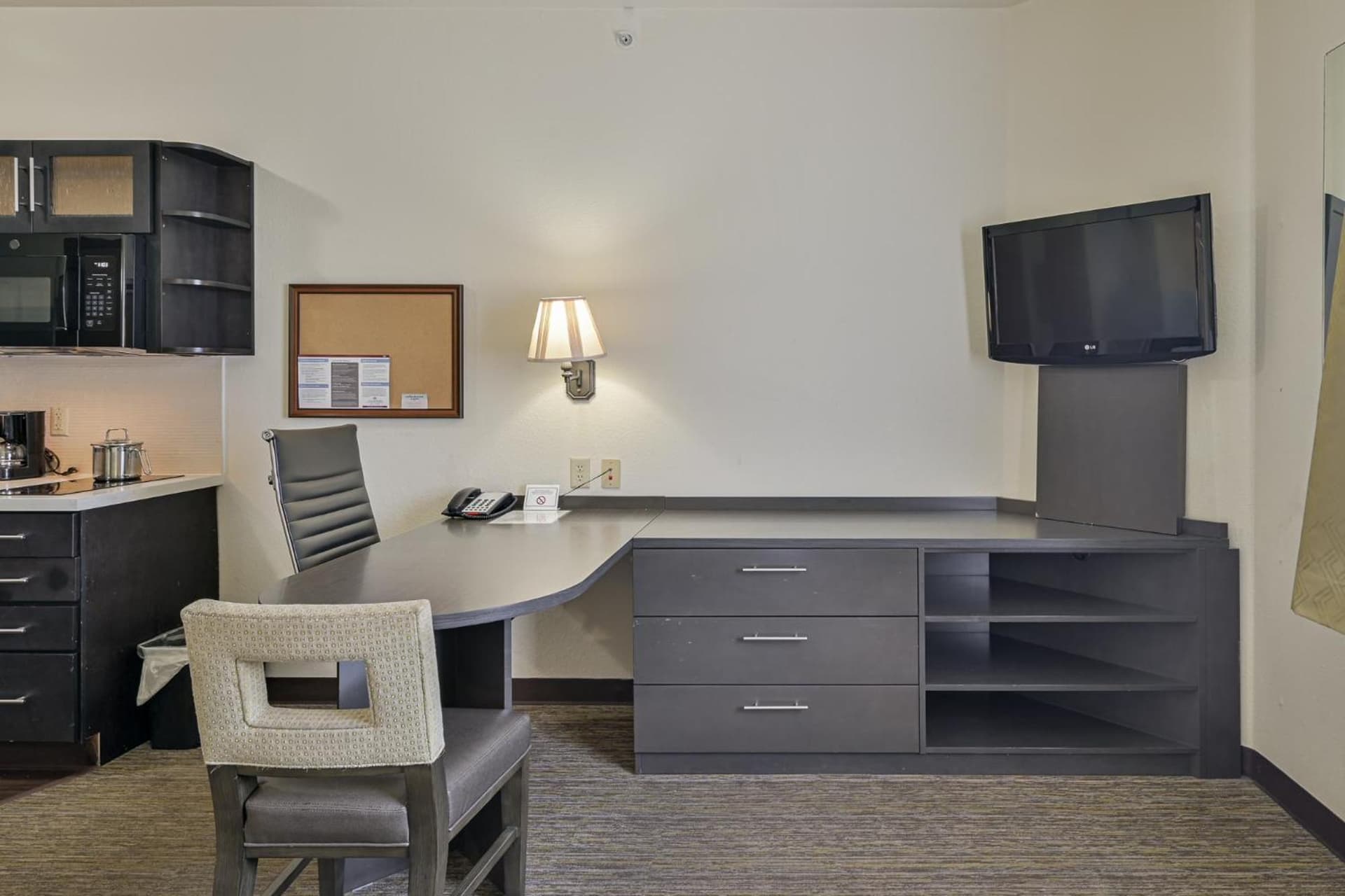 Affordable Suites of America Tulsa