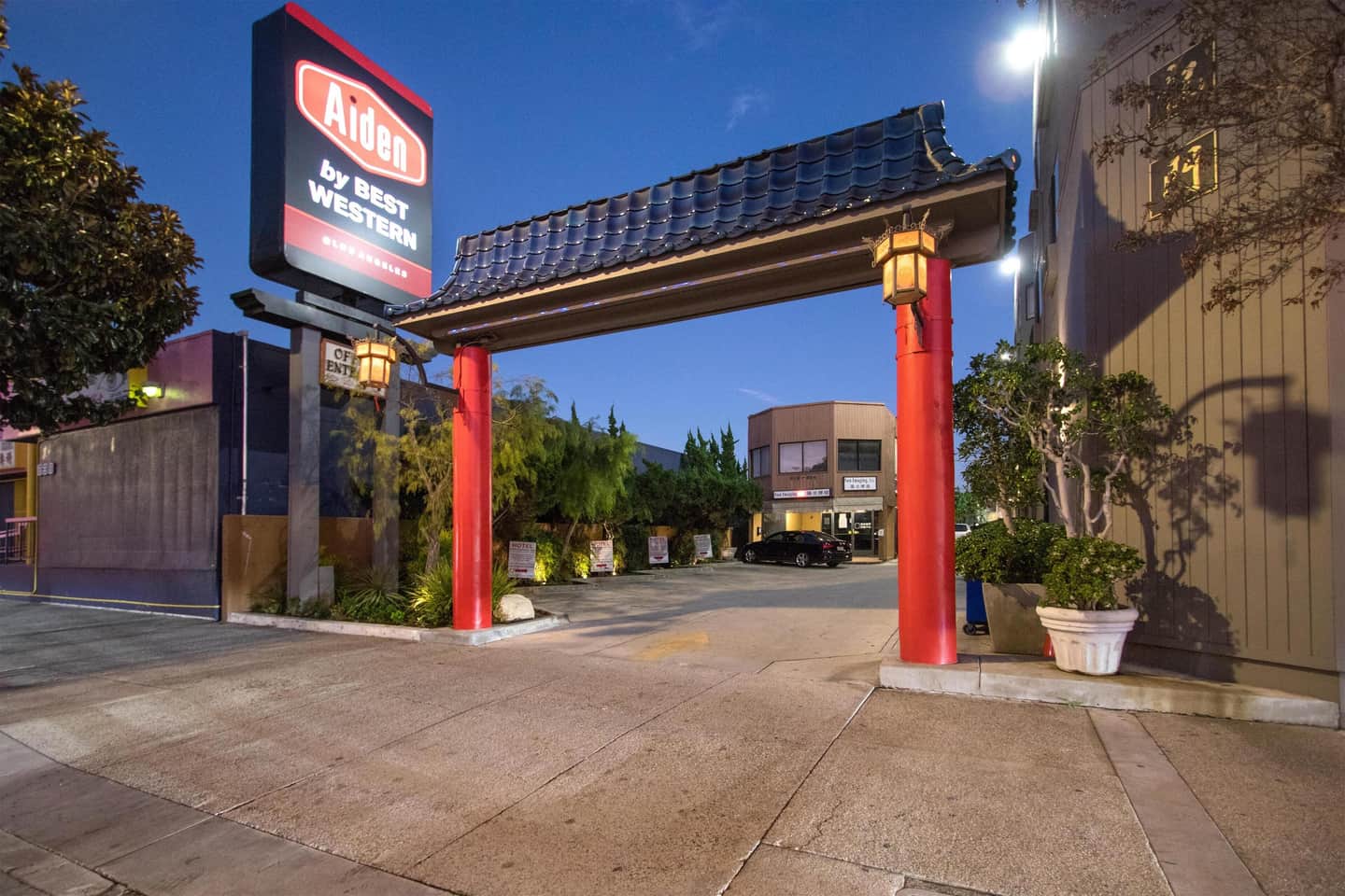 Aiden Los Angeles Downtown Dragon Gate Inn