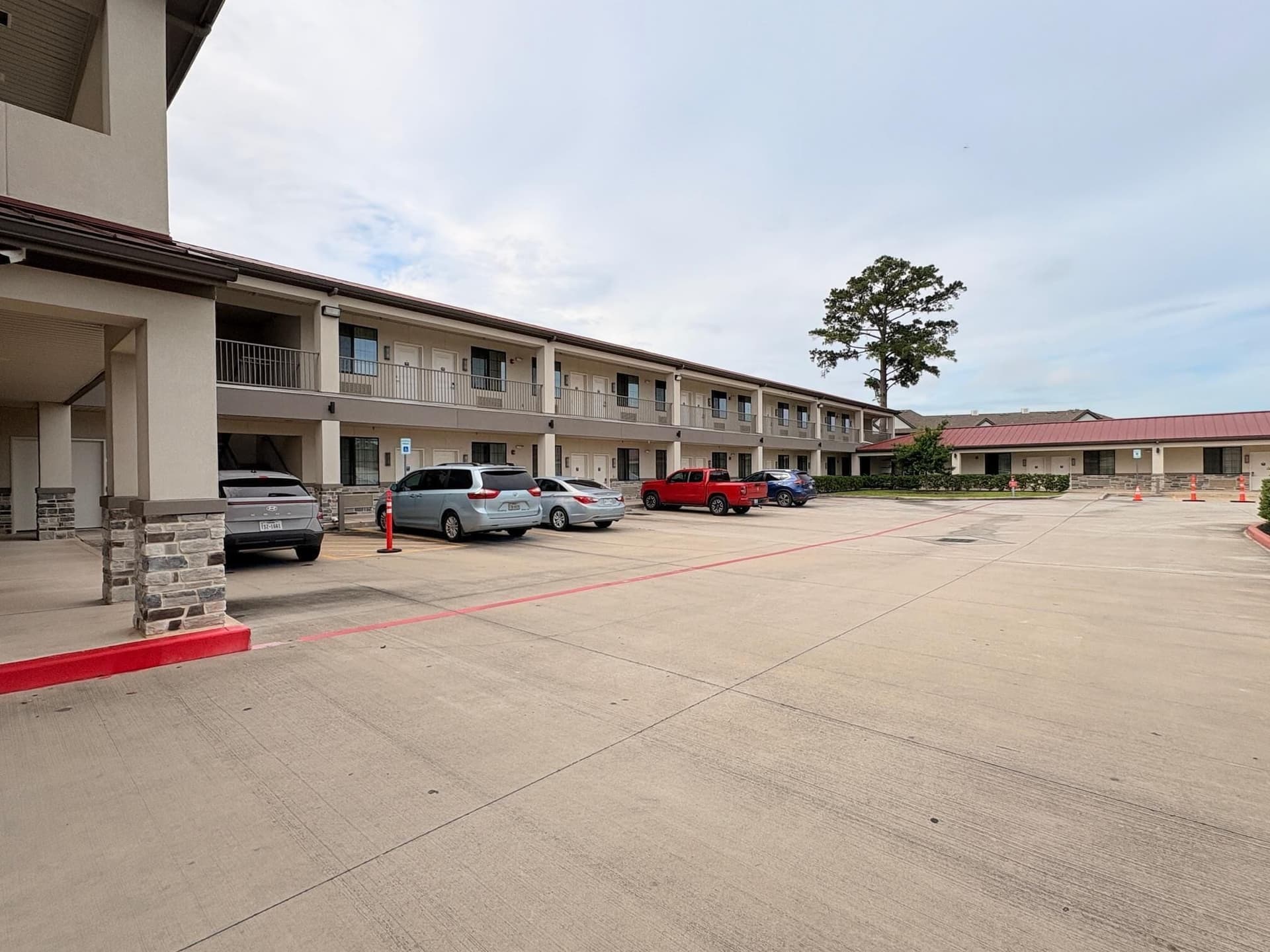 Americas Best Value Inn & Suites Houston Veterans Memorial