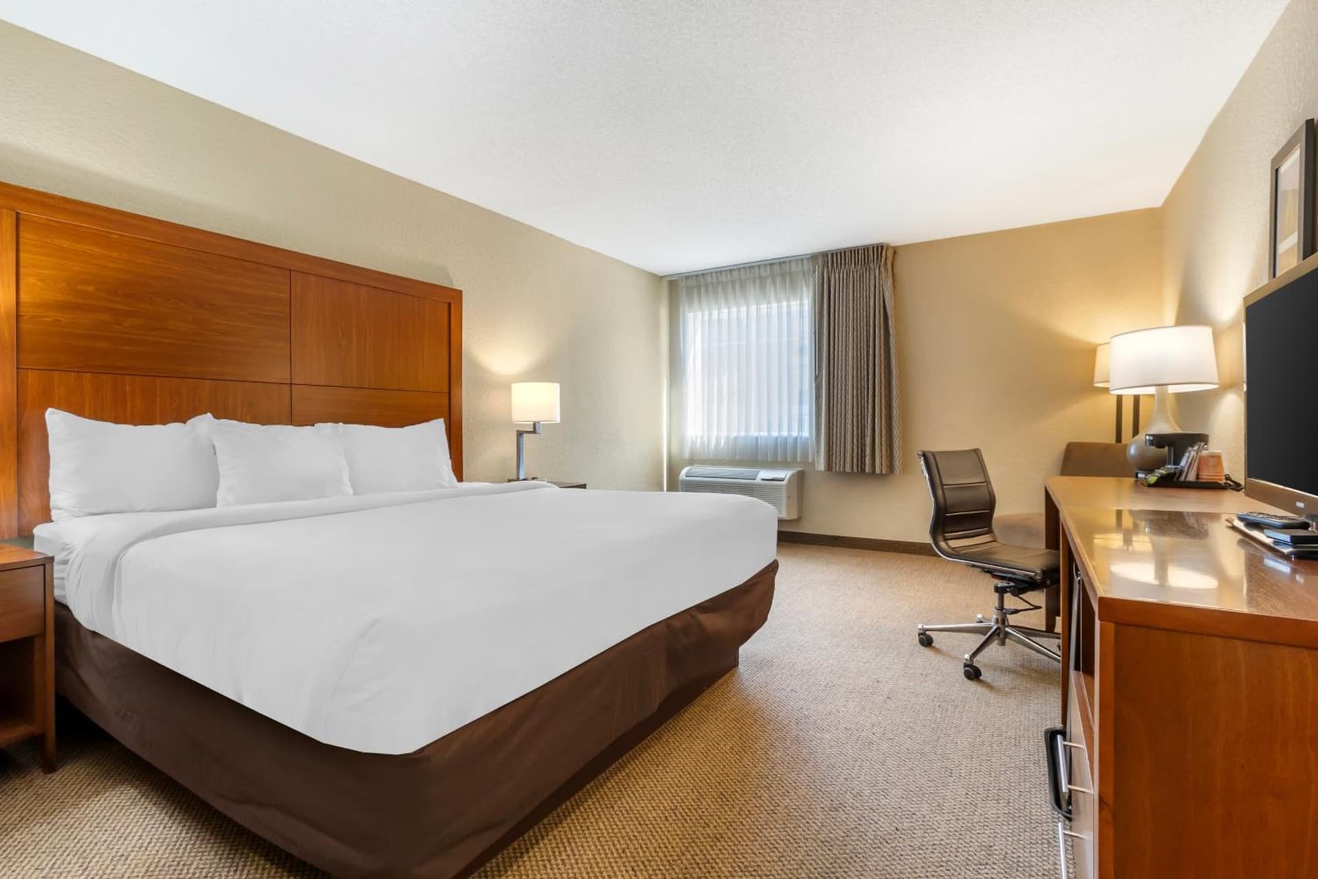 Comfort Inn & Suites Charleston Airport Convention Center