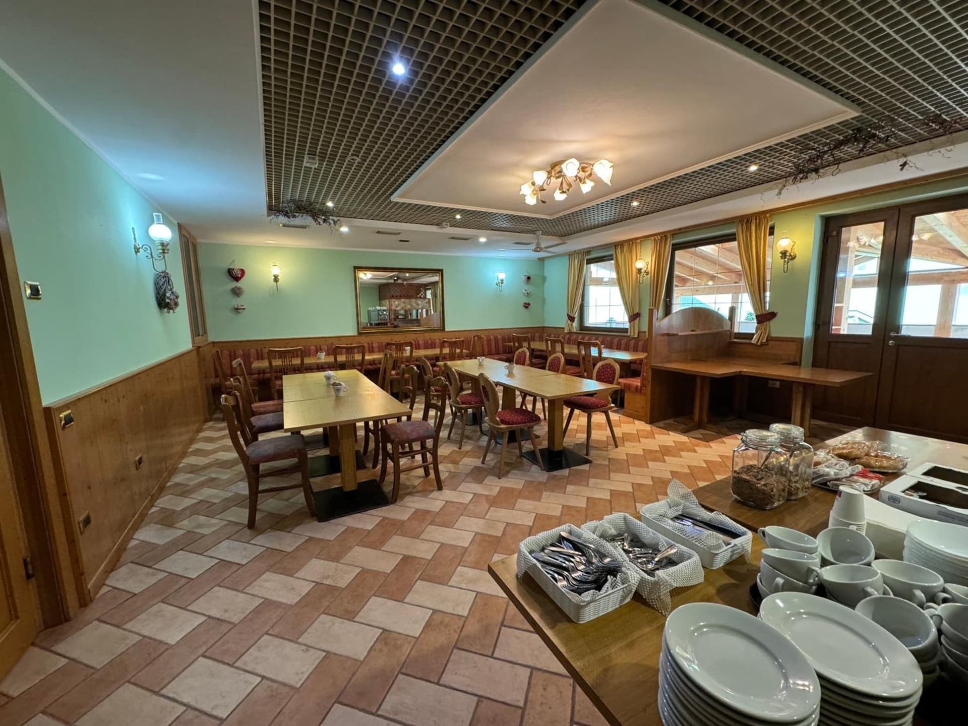 HC Hotel Garni - Rooms and Apartments