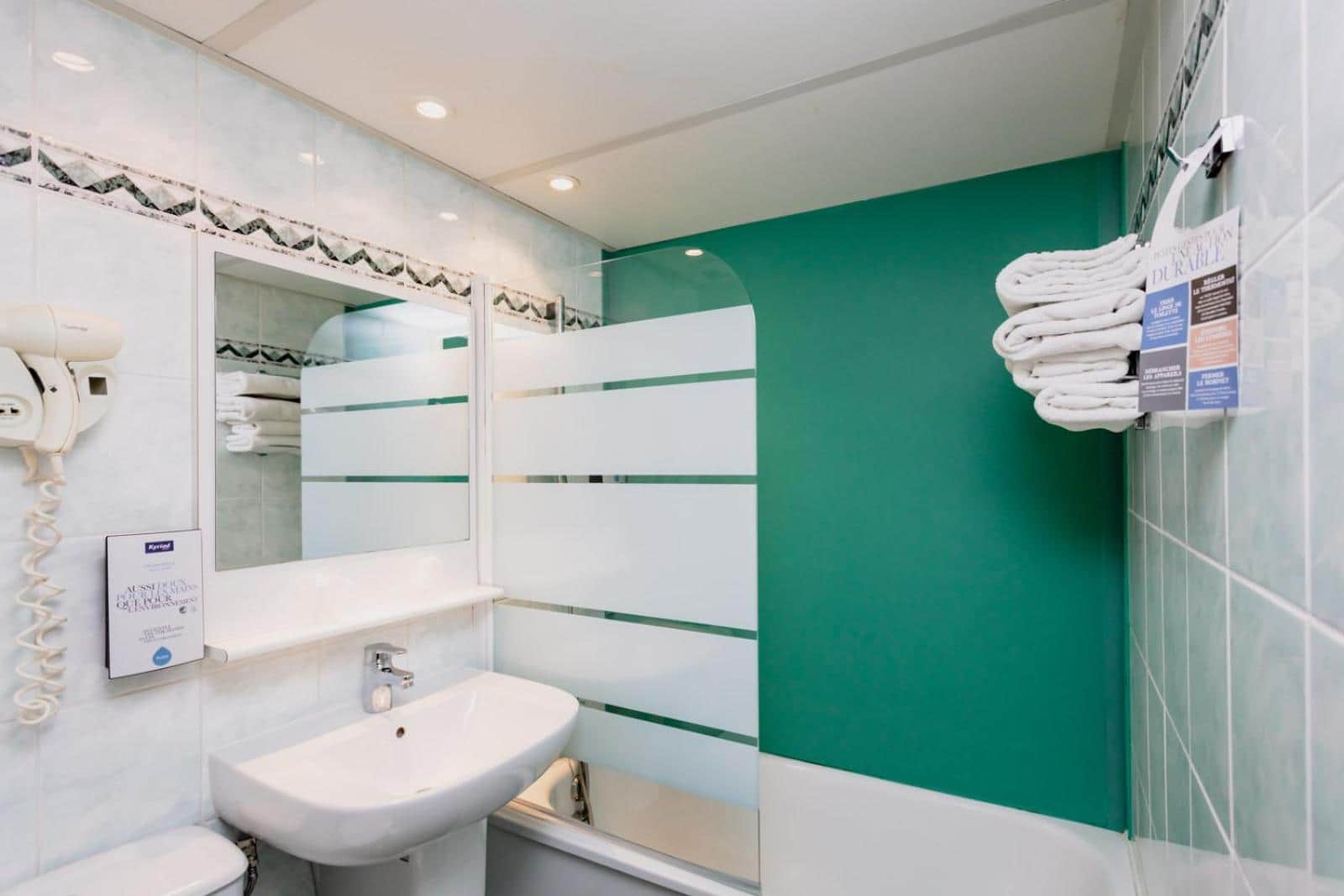 Brit Hotel Confort Nîmes Ouest