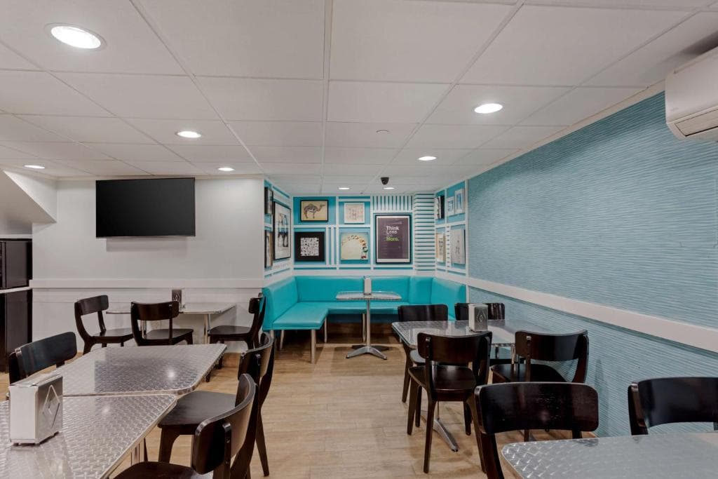 Best Western Plus Brooklyn Bay Hotel