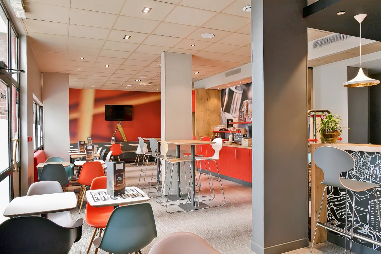 ibis Saint-Quentin Basilique