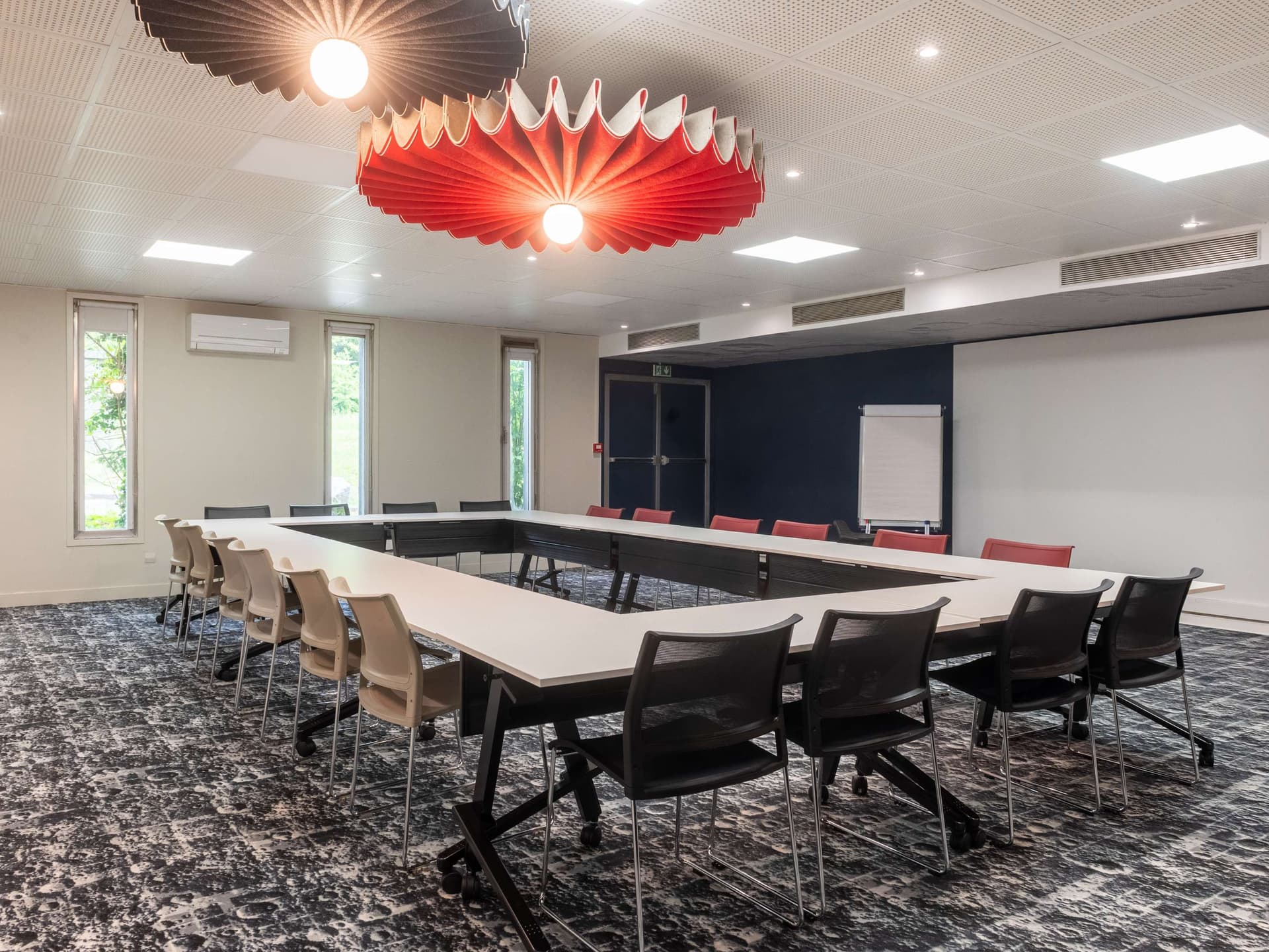 ibis Lyon Est Bron