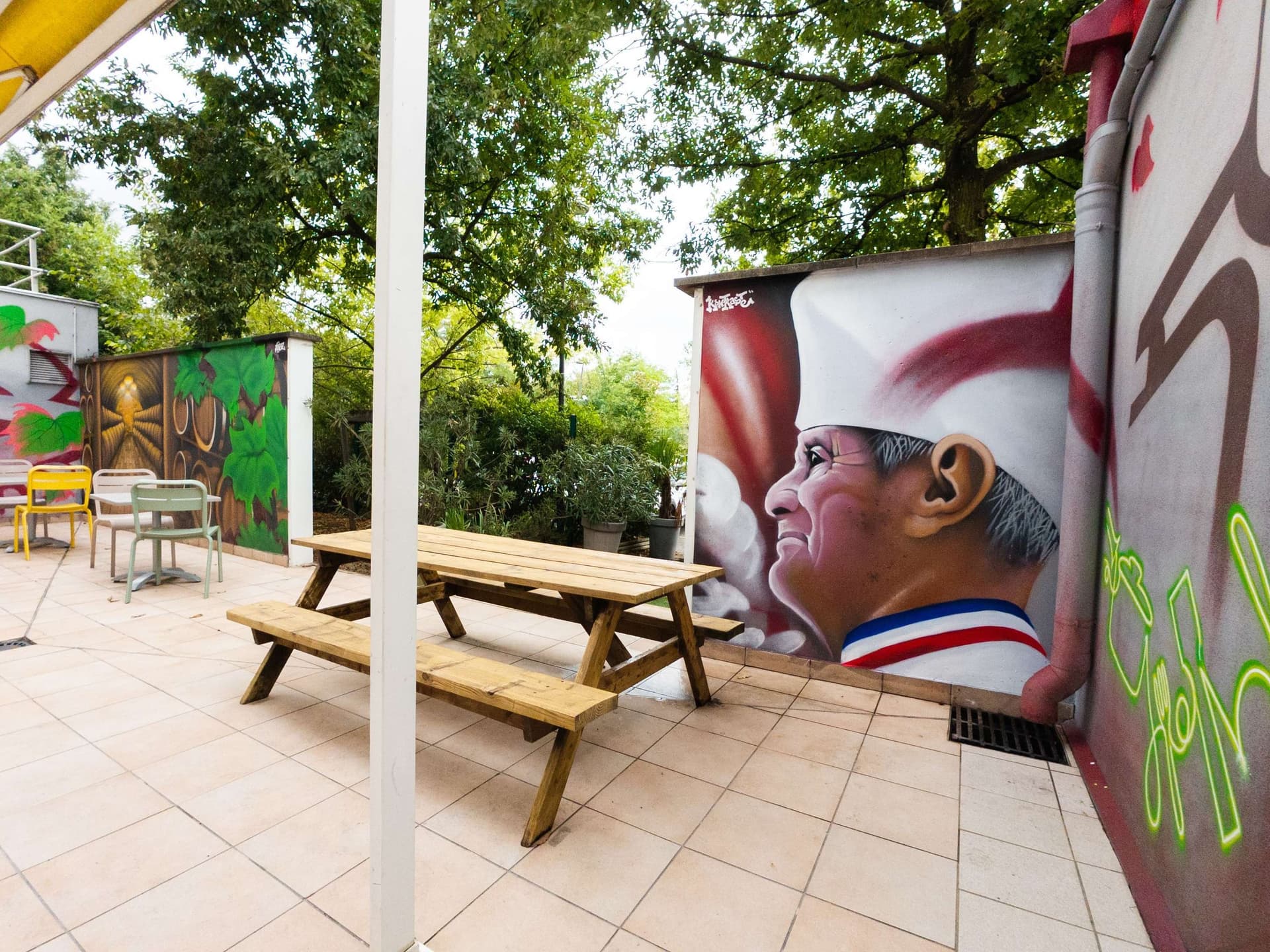 ibis Lyon Est Bron