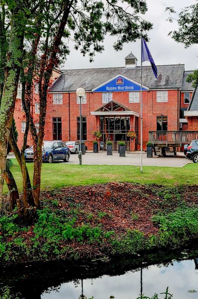 DoubleTree by Hilton Reading M4 J10