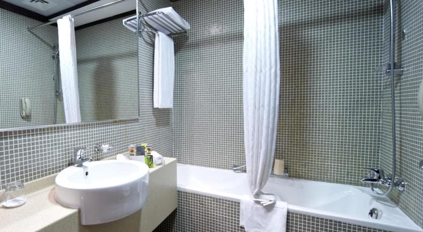 TIME Oak Hotel & Suites