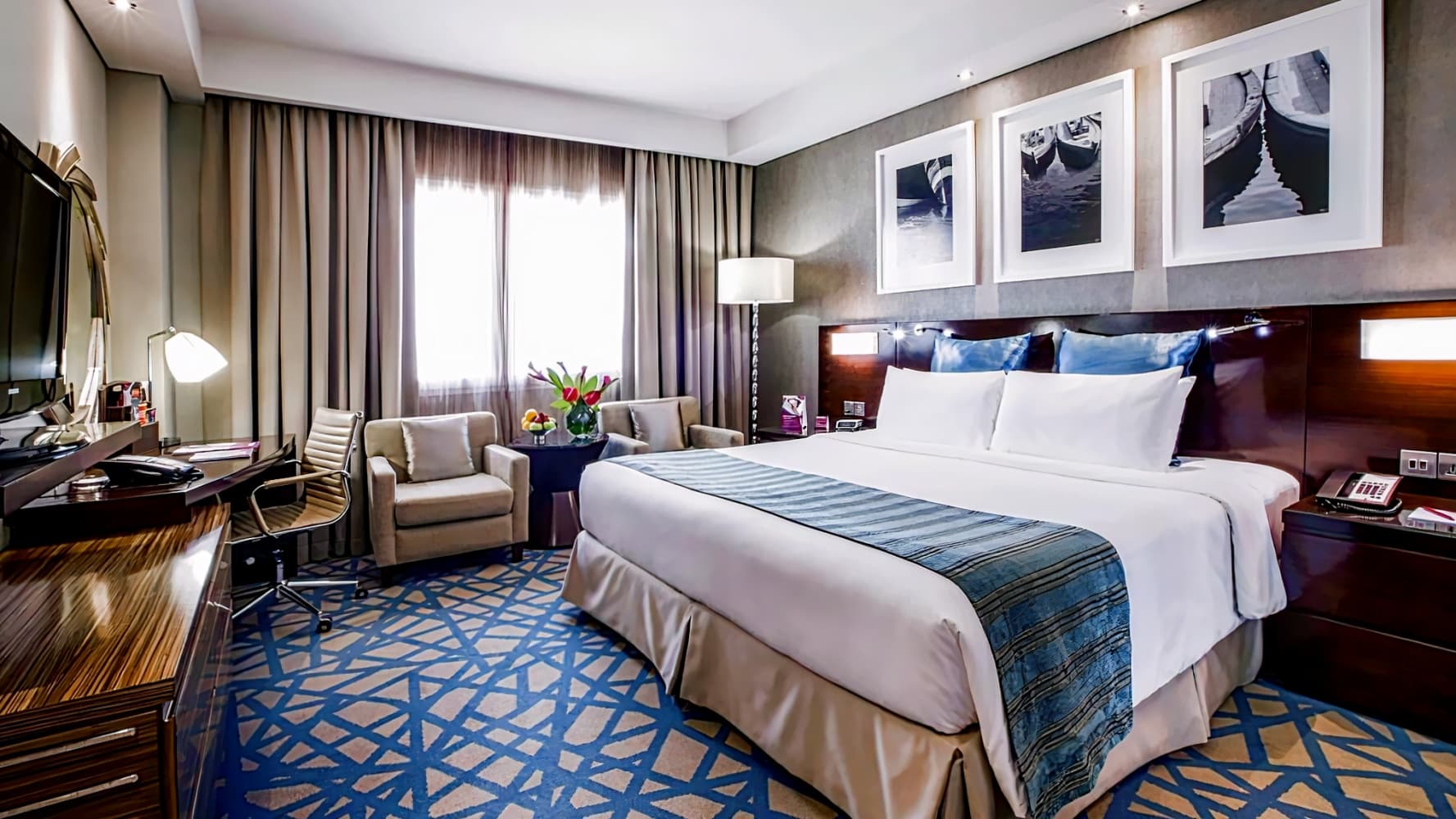 Crowne Plaza Dubai - Deira