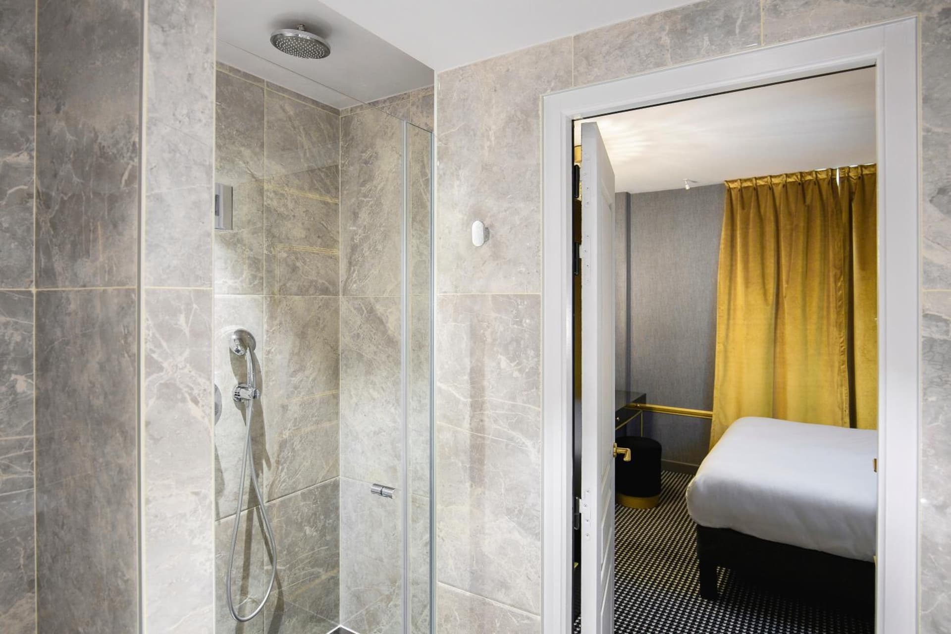 Snob Hotel by Elegancia