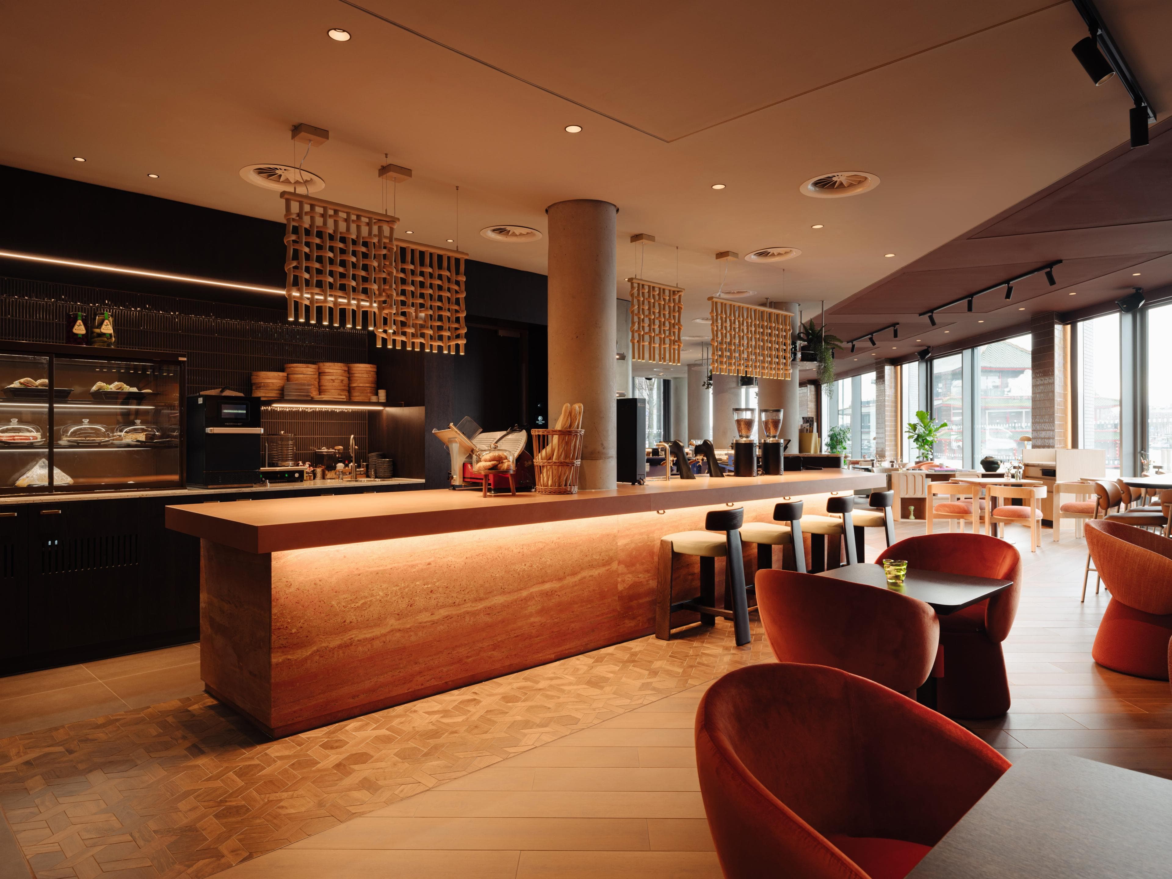 DoubleTree by Hilton Amsterdam Centraal Station