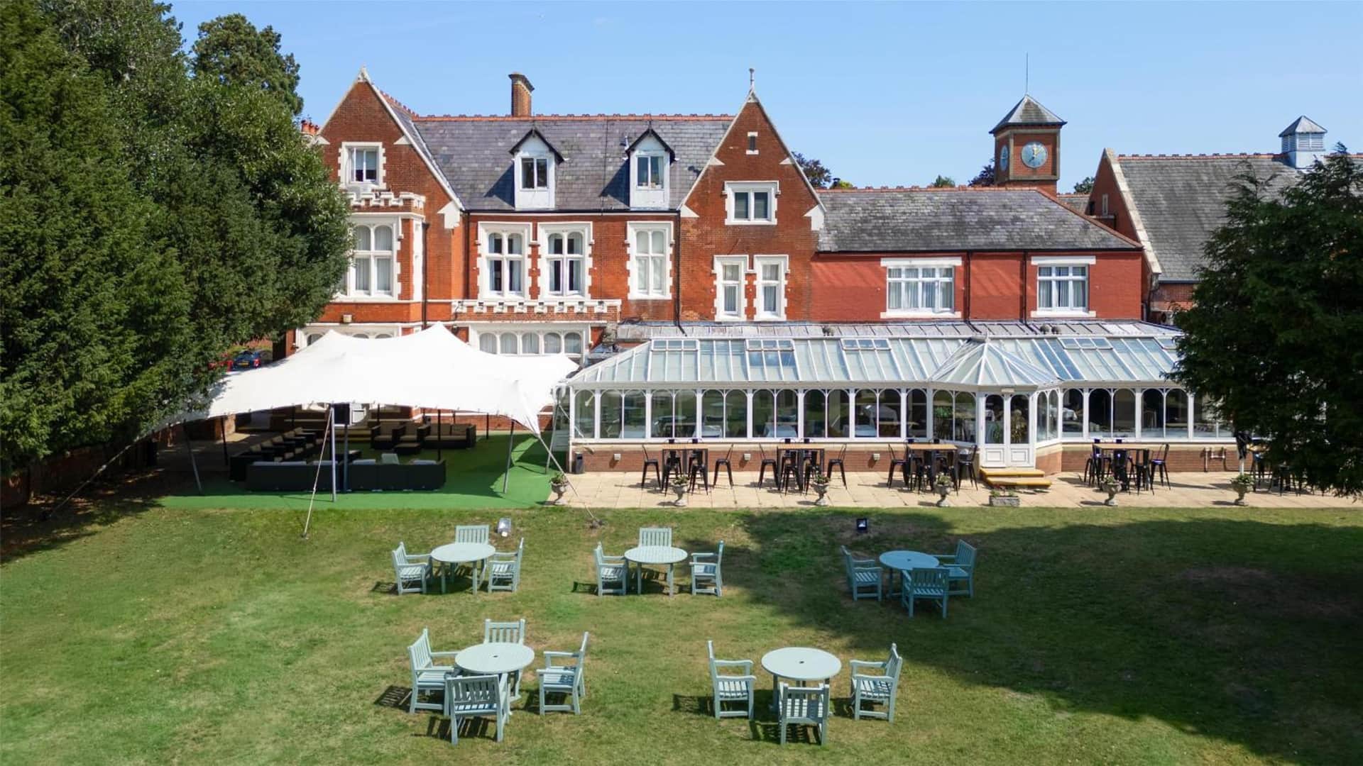 DoubleTree by Hilton, St. Anne’s Manor