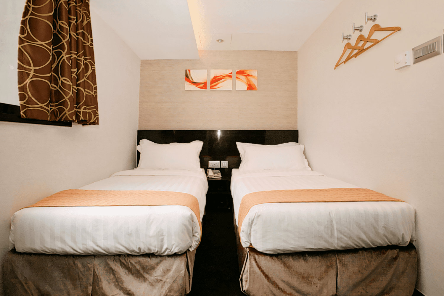 Noble Park Hotel (inactive)