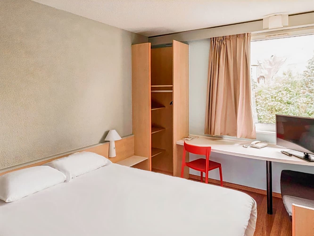 ibis Colmar Est