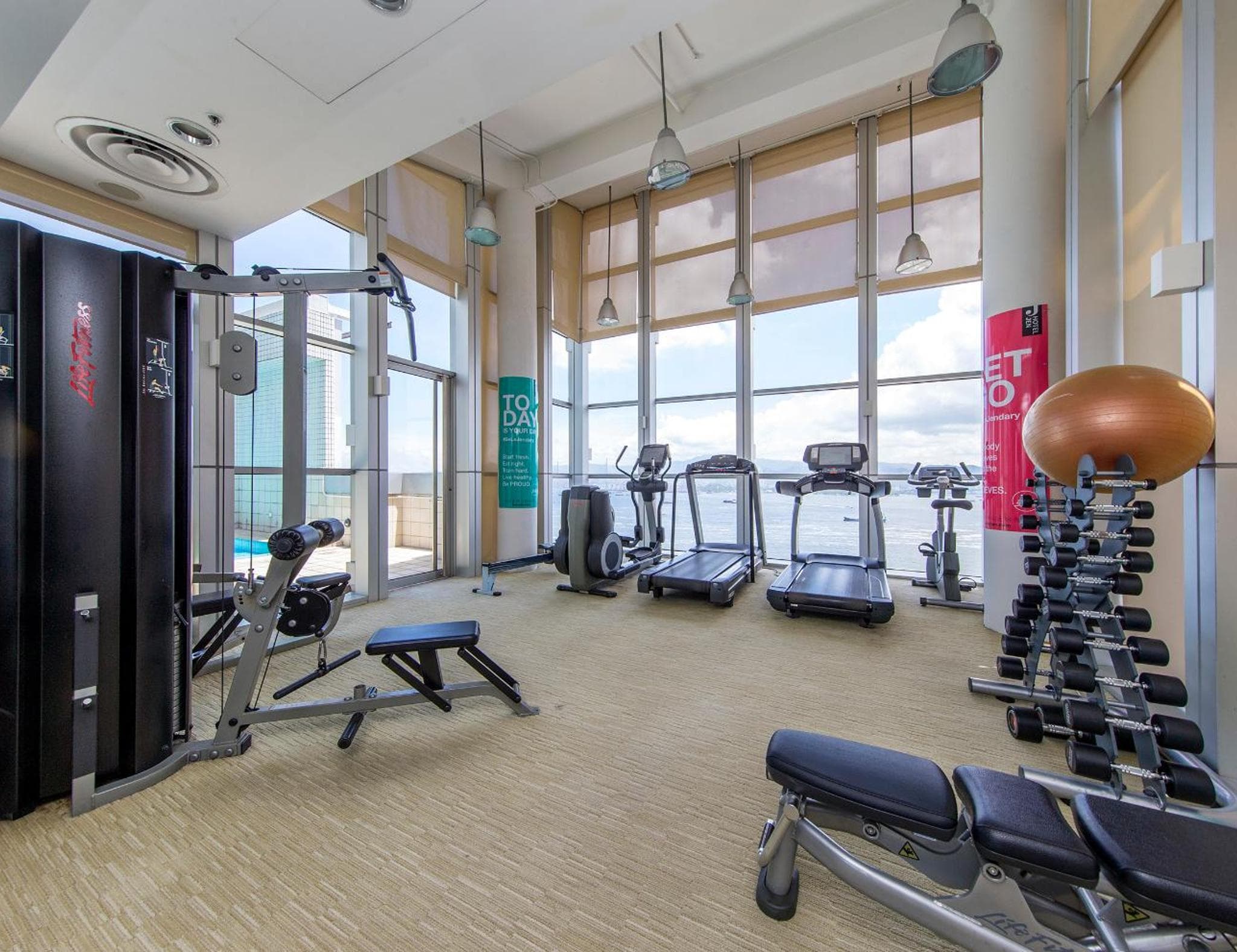 JEN Hong Kong by Shangri-La