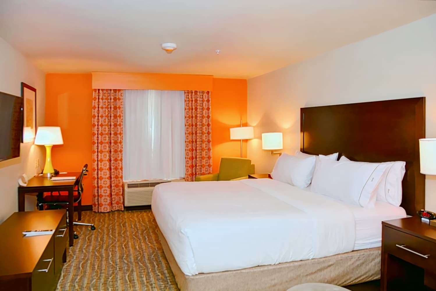 Holiday Inn Express & Suites Houston NW - Tomball Area