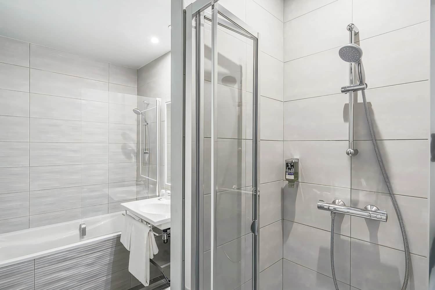 Hôtel Mercure Paris Suresnes Longchamp